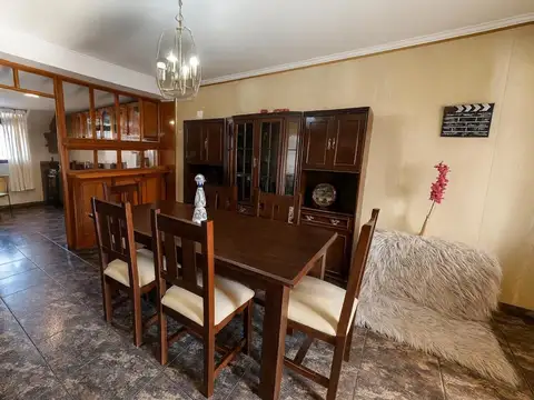 Depto Tipo Casa 4 ambientes con 2 baños