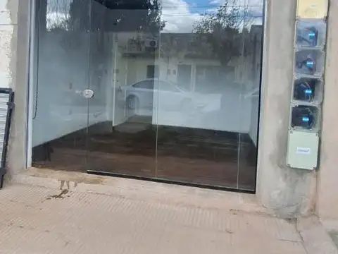ALQUILER LOCAL céntrico en MATHEU