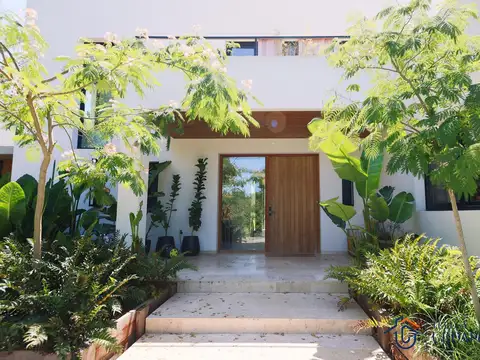 Casa en venta en Altos de Pilar estilo moderno