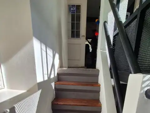 Depto Tipo Casa 3 ambientes con 2 baños
