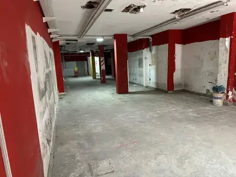 Local en Alquiler Via Púb.