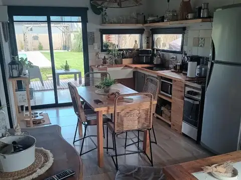 Casa 2 ambientes con 1 baño