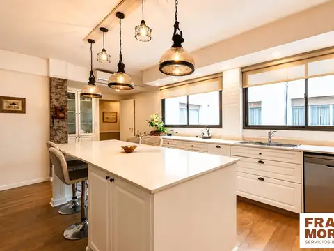 Departamento en Venta de 6 ambientes