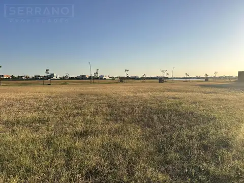 Lote en venta al agua en Amarras, Puertos del Lago Escobar