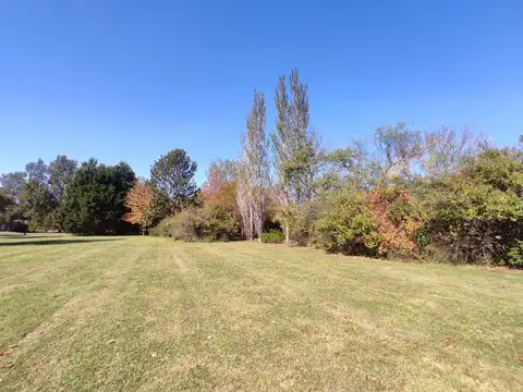 Terreno en Venta en Abril Club De Campo, USD 1.300.000