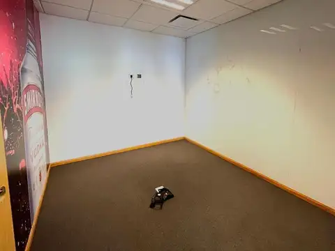 Oficina en Venta en Vicente López Vías / Maipú, USD 2.700.000