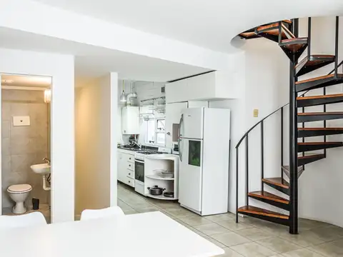 Casa PH amoblado - 3 ambientes + dependencia y terraza con parrilla - Alquiler en palermo