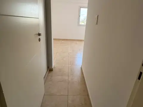 Sol de Mayo 400, Piso 3