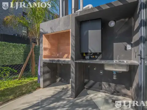 Casa en Venta con 1 cochera