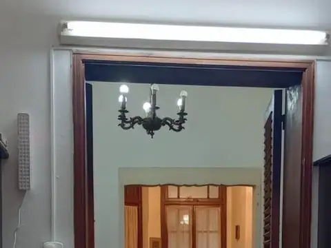 Casa en Venta en Centro De Lujan, USD 190.000