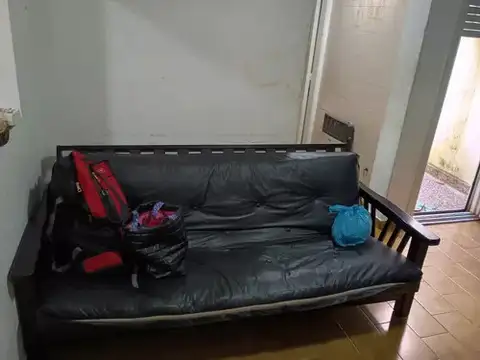 José León Suárez 300, Piso pb