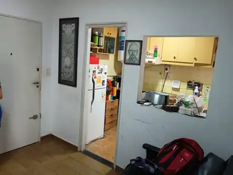 José León Suárez 300, Piso pb