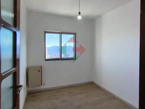 Departamento 6 ambientes con 2 baños