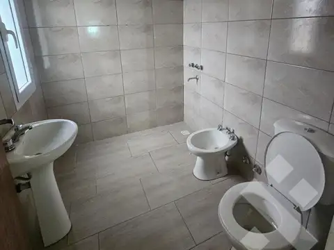 Depto Tipo Casa 5 ambientes con 2 baños