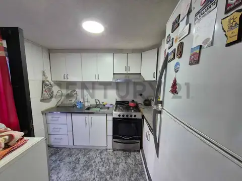 Patricia Mendocinas 2400, Piso 0