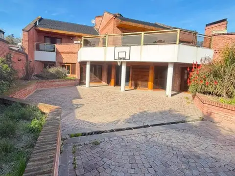 CASA EN VENTA EN BELLA VISTA