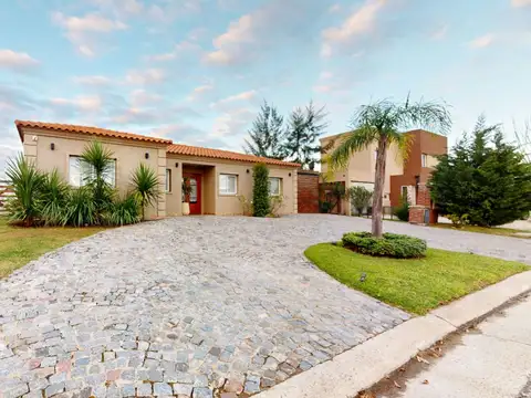 CASA 4 AMBIENTES EN VENTA SANTA INES CANNING