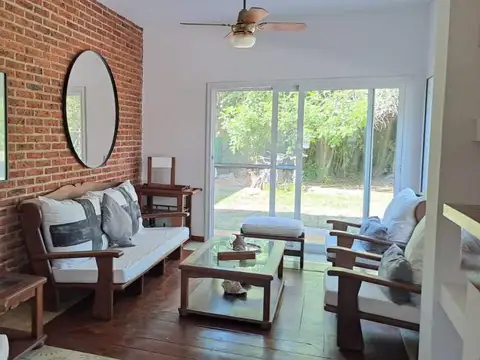 Casa 4 ambientes con 3 baños