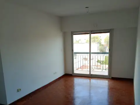3 AMBIENTES AL FRENTE | BALCÓN | MUY LUMINOSO | CABALLITO NORTE