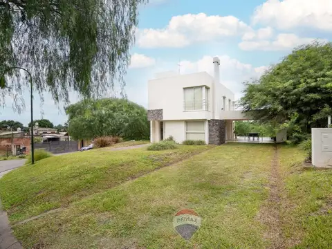 VENTA CASA 3 DORMI TERRAZAS VILLA ALLENDE CÓRDOBA