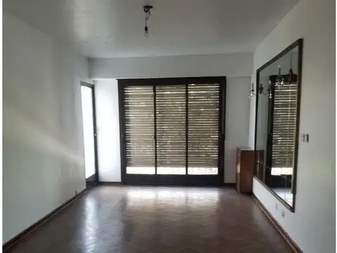 Av Gaona 2000, Piso 3