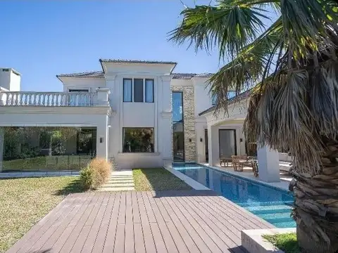 Casa 7 ambientes con 4 baños