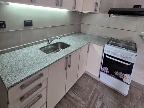 Depto Tipo Casa en Venta en Parque Chacabuco, USD 125.000