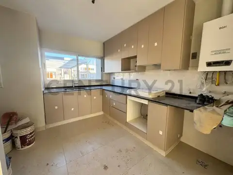 Casa 3 ambientes con 2 baños
