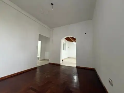Depto Tipo Casa en Venta en Villa Luro, USD 85.000