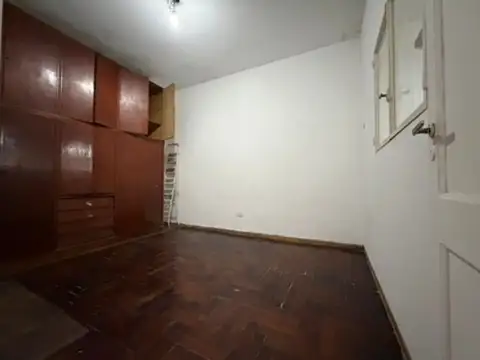 Depto Tipo Casa en Venta 50 años