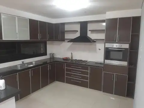 Depto Tipo Casa en Venta de 4 ambientes