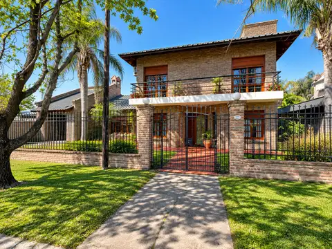 VENTA – CASA 3 DORMITORIOS CON PILETA – FISHERTON – LOLA MEMBRIVES 8853