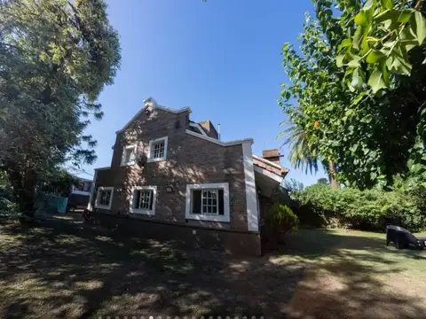 Casa en Venta con 1 cochera