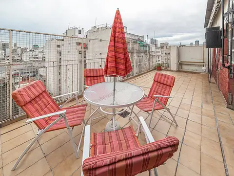 Departamento 3 ambientes  con dependencia en San Telmo con Balcon Aterrazado