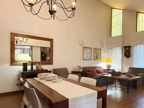 Venta Casa 4 amb - Castelar - Jardin - Balcon