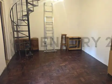 Depto Tipo Casa 4 ambientes con 2 baños