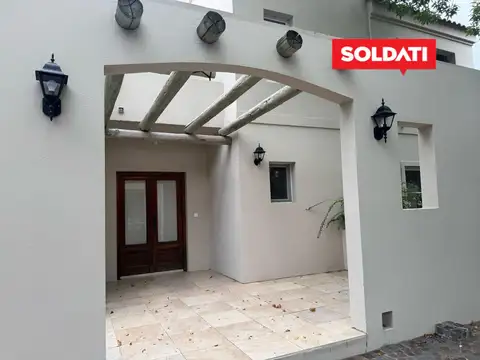 Casa 6 ambientes con 3 baños
