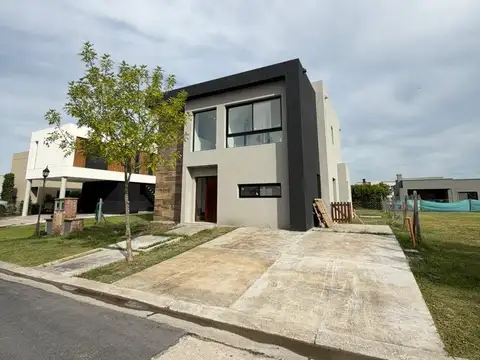 Casa en Venta en Benavidez, USD 295.000
