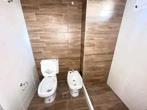 VENTA MONOAMBIENTE CON COCINA SEPARADA EN CAFFERATA AL 800