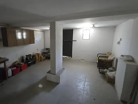 Galpon en Venta 40  mts Fondo