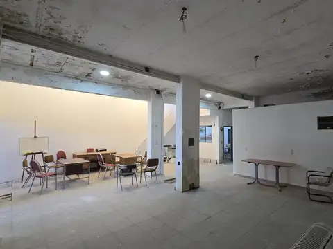 Deposito galpón taller con local y oficina en venta en Boulogne, San Isidro