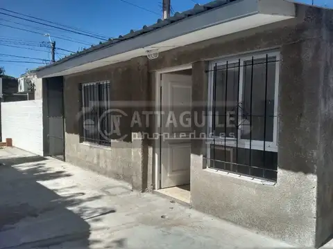 Depto Tipo Casa en Alquiler de 2 ambientes