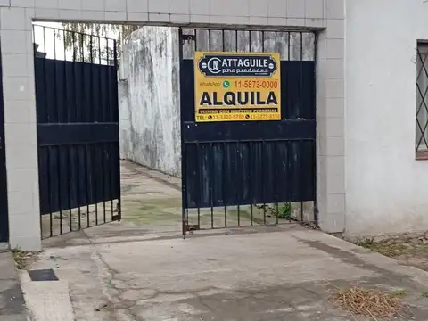 Depto Tipo Casa en Alquiler de 2 ambientes