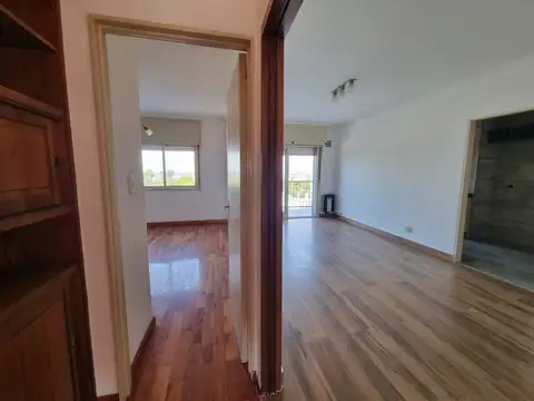 Departamento en venta de 3 dormitorios Cochabamba y Necochea