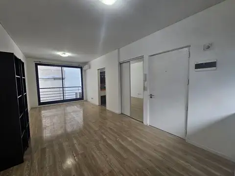 Departamento Monoambiente con Balcón en Alquiler. Caballito