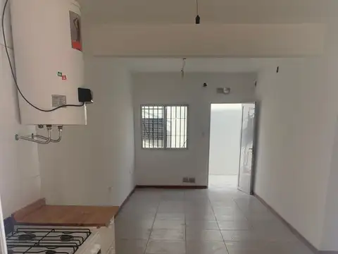 CASA EN VENTA 2 DORMITORIOS CON PATIO