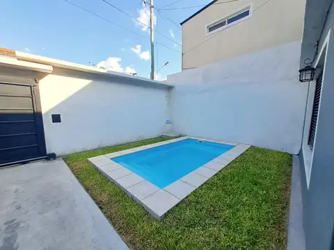 Casa 5 ambientes con 1 baño