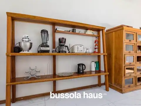 Casa en Venta con 4 cocheras