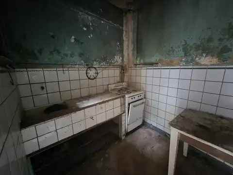 Depto Tipo Casa en Venta 50 años