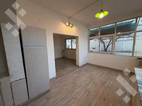 En Alquiler | Casa Quinta | 5 Dormitorios | 2.400 m² de Parque | Excelente acceso a Neuquén y Corre